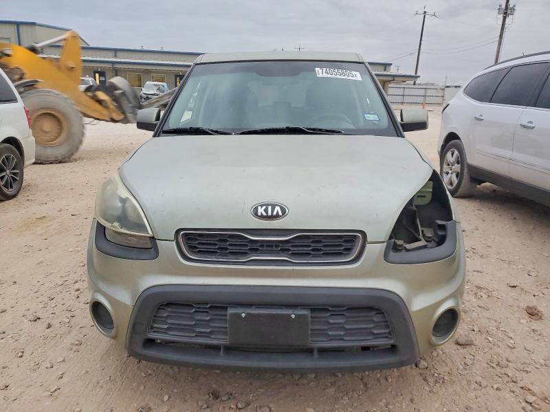 Photo 5 from auction – 2013 KIA SOUL with VIN KNDJT2A55D7574883