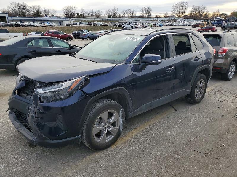 Photo 1 from auction – 2023 TOYOTA RAV4 XLE with VIN 2T3P1RFV1PW389191