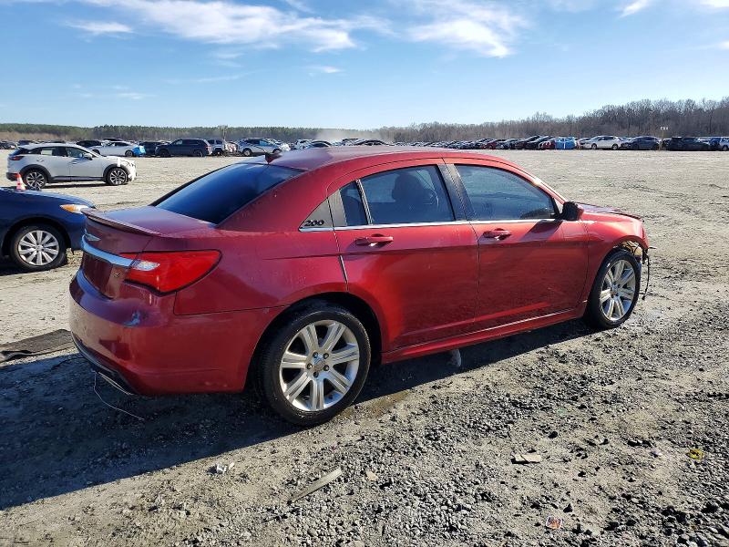 Photo 3 from auction – 2014 CHRYSLER 200 TOURIN with VIN 1C3CCBBG6EN186958