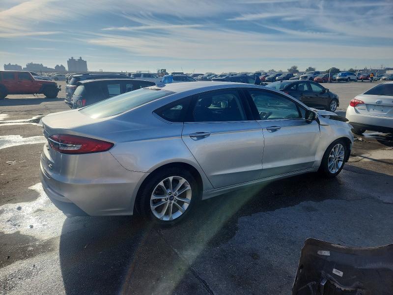 Photo 3 from auction – 2019 FORD FUSION SE with VIN 3FA6P0HD6KR246640