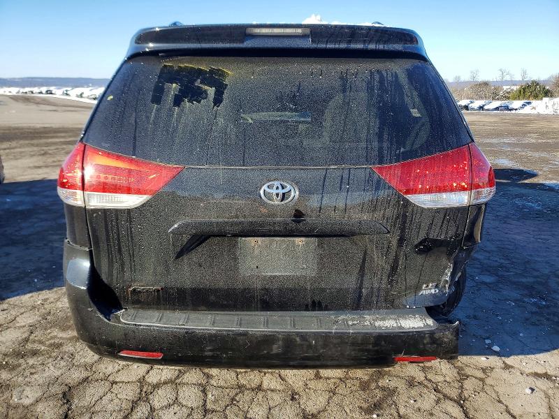 Photo 6 from auction – 2011 TOYOTA SIENNA LE with VIN 5TDJK3DC5BS014691