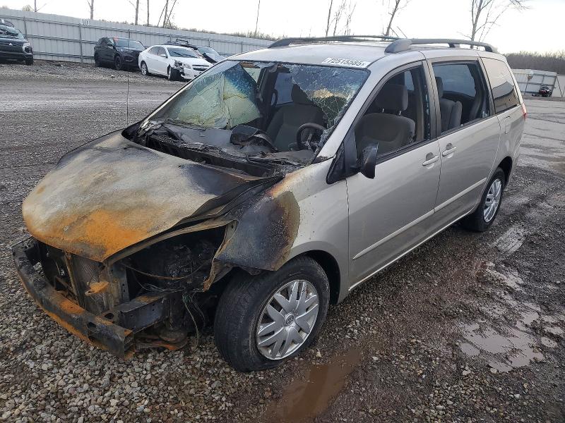 TOYOTA SIENNA 2006 with VIN 5TDZA23C66S475924 - Photo from auction