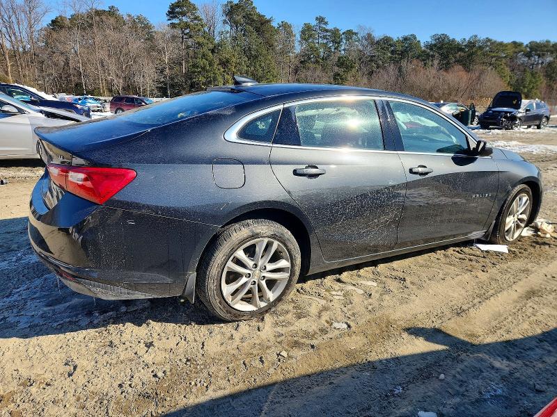 Photo 3 from auction – 2018 CHEVROLET MALIBU LT with VIN 1G1ZD5ST5JF231550