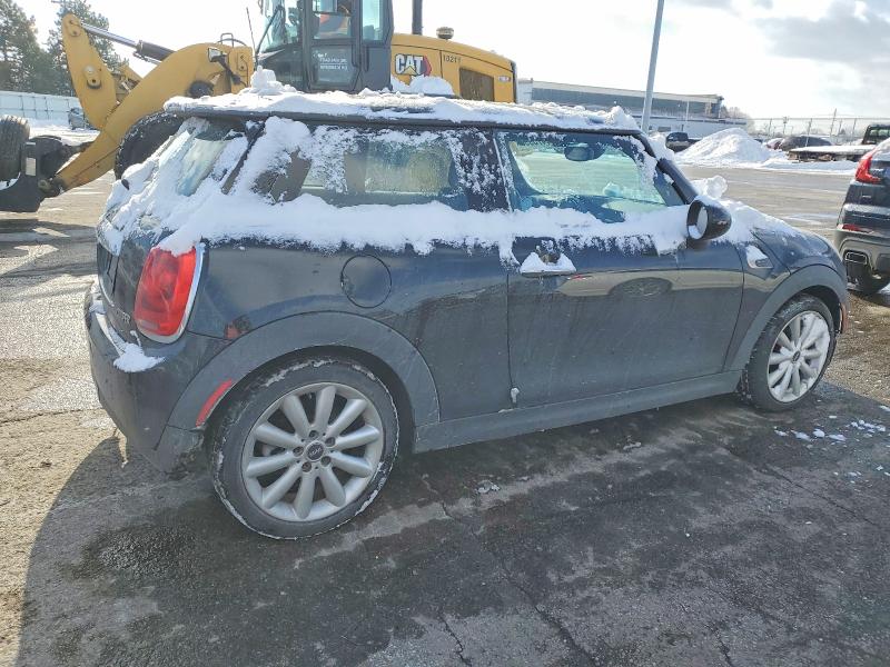 Photo 3 from auction – 2016 MINI COOPER with VIN WMWXP5C5XG3B77467