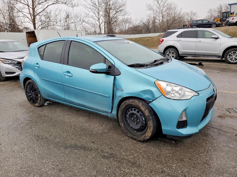 Photo 4 from auction – 2014 TOYOTA PRIUS C with VIN JTDKDTB34E1068292