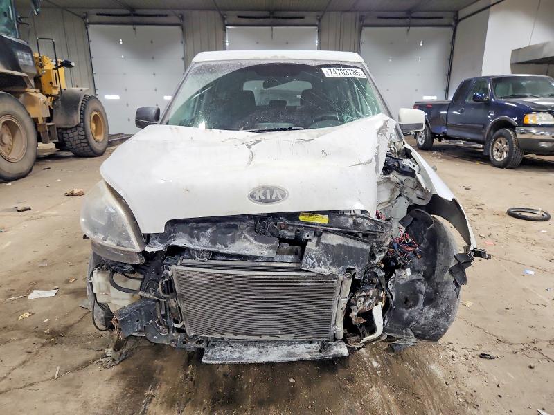 Photo 5 from auction – 2013 KIA SOUL with VIN KNDJT2A54D7765131