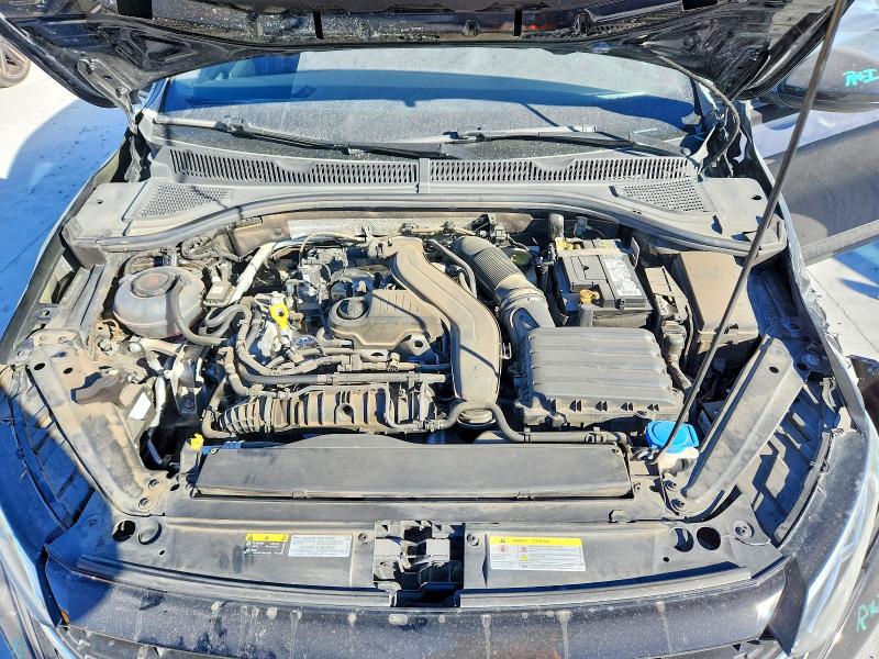 Photo 11 from auction – 2023 VOLKSWAGEN JETTA with VIN 3VWBM7BU8PM031264