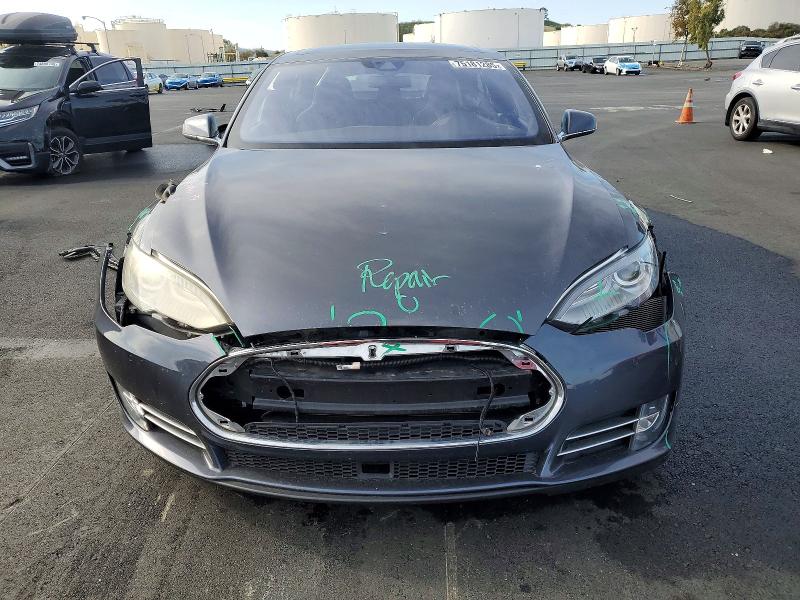 Photo 5 from auction – 2016 TESLA MODEL S with VIN 5YJSA1E14GF125981