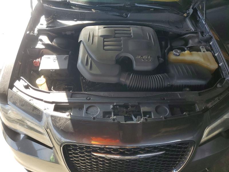 Photo 11 from auction – 2018 CHRYSLER 300 S with VIN 2C3CCAGG5JH267309