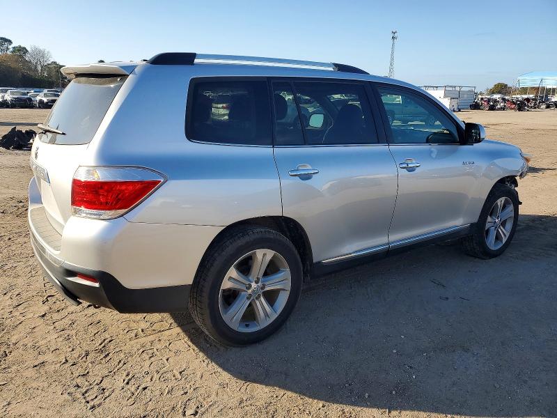 Photo 3 from auction – 2012 TOYOTA HIGHLANDER with VIN 5TDYK3EH4CS068882