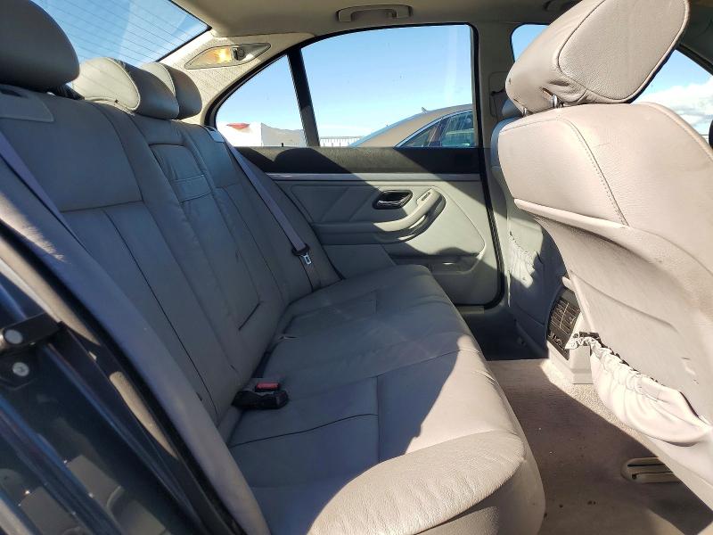 Photo 10 from auction – 2000 BMW 528 I AUTO with VIN WBADM6343YGV03948