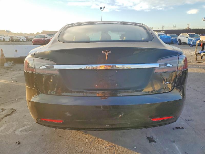 Photo 6 from auction – 2018 TESLA MODEL S with VIN 5YJSA1E28JF235982