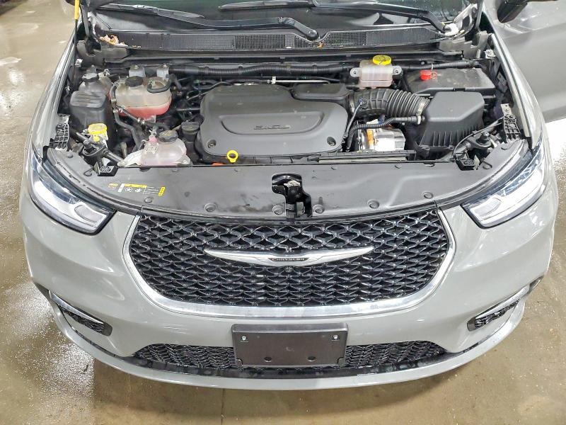 Photo 12 from auction – 2025 CHRYSLER PACIFICA with VIN 2C4RC1S77SR546348