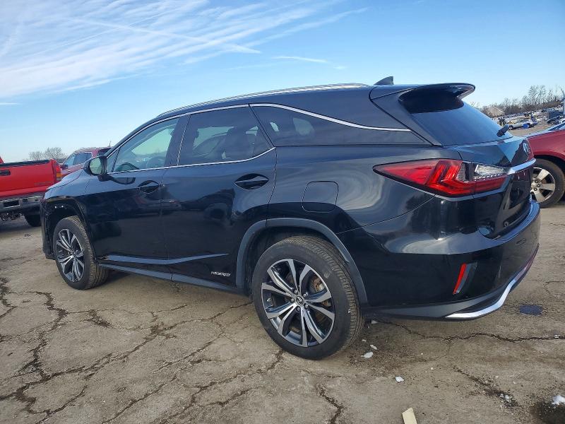 Photo 2 from auction – 2022 LEXUS RX with VIN JTJHGKFA2N2026750