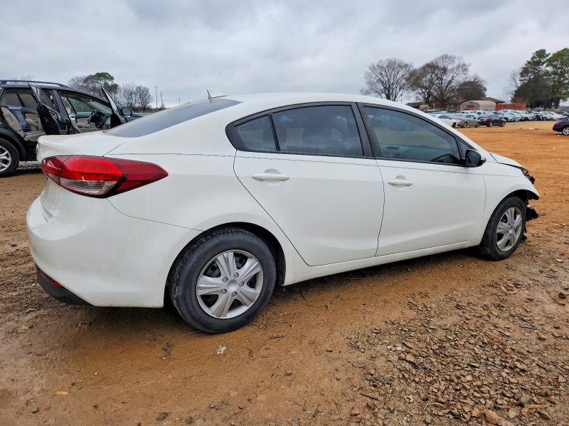 Photo 3 from auction – 2017 KIA FORTE LX with VIN 3KPFK4A7XHE156265