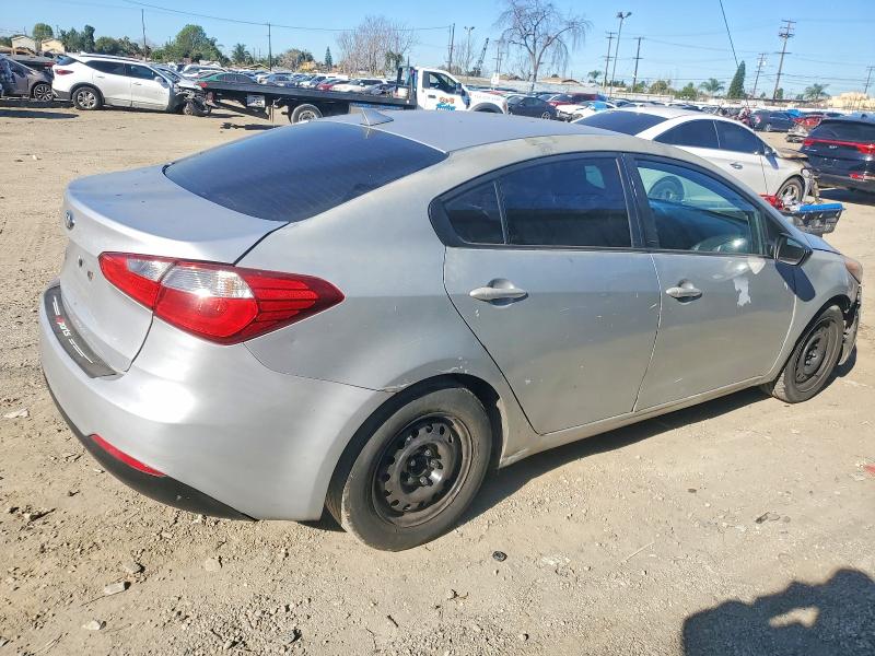 Photo 3 from auction – 2016 KIA FORTE LX with VIN KNAFK4A68G5617431
