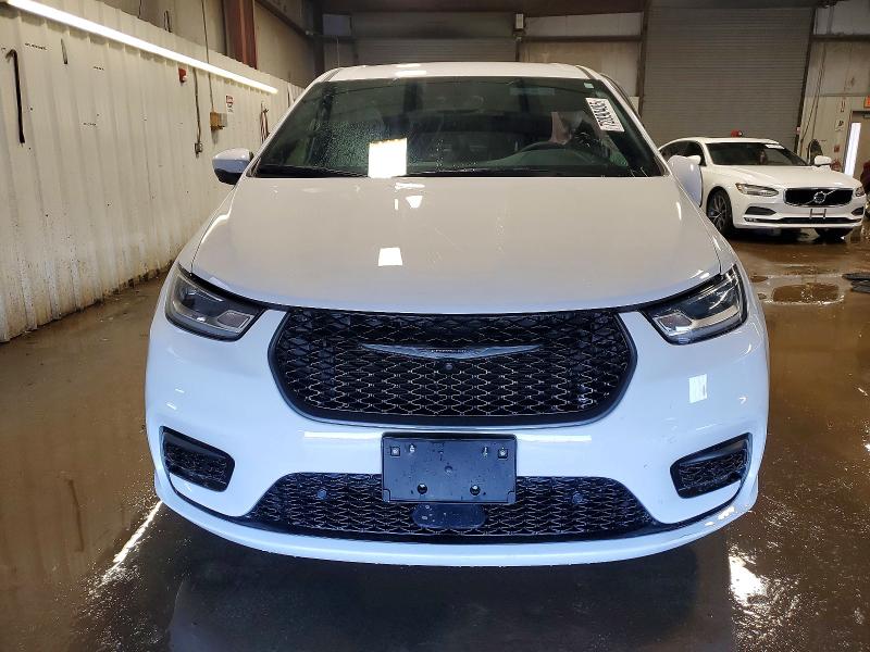 Photo 5 from auction – 2023 CHRYSLER PACIFICA H with VIN 2C4RC1L70PR604435