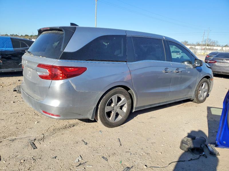 Photo 3 from auction – 2020 HONDA ODYSSEY with VIN 5FNRL6H70LB006583
