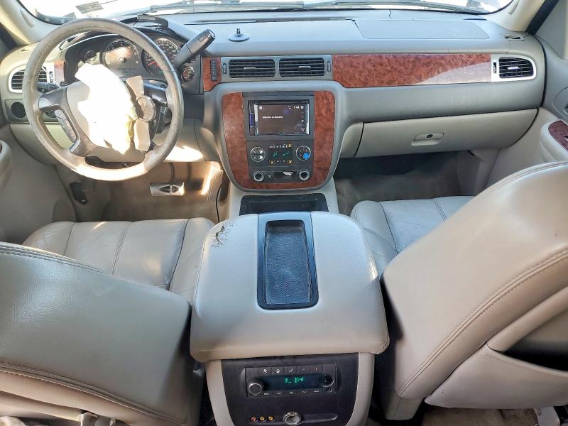 Photo 8 from auction – 2007 CHEVROLET SUBURBAN with VIN 1GNFK16317R273392