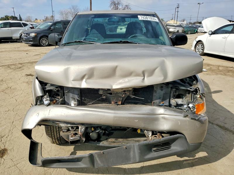 Photo 5 from auction – 2000 GMC SONOMA with VIN 1GTCS19W7Y8173161