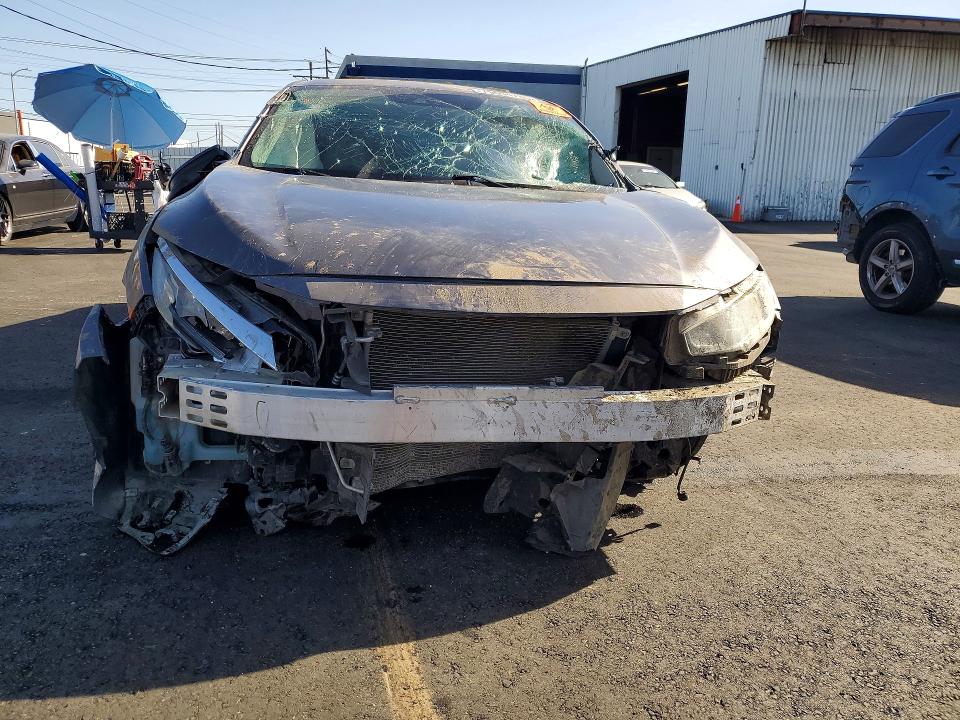Photo 5 from auction – 2016 HONDA CIVIC with VIN 19XFC2F88GE248217