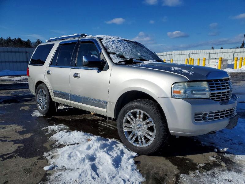 Photo 4 from auction – 2007 LINCOLN NAVIGATOR with VIN 5LMFU28547LJ19553