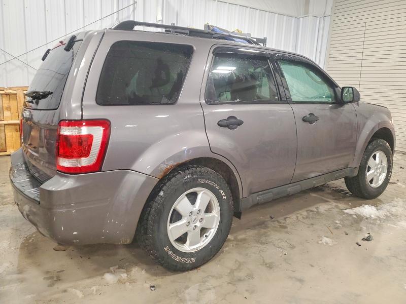 Photo 3 from auction – 2011 FORD ESCAPE XLT with VIN 1FMCU9D70BKC03843