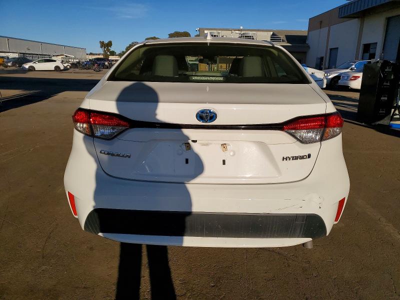 Photo 6 from auction – 2022 TOYOTA COROLLA LE with VIN JTDEAMDE2NJ043918