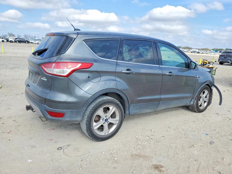 Photo 3 from auction – 2015 FORD ESCAPE SE with VIN 1FMCU0G9XFUC23875