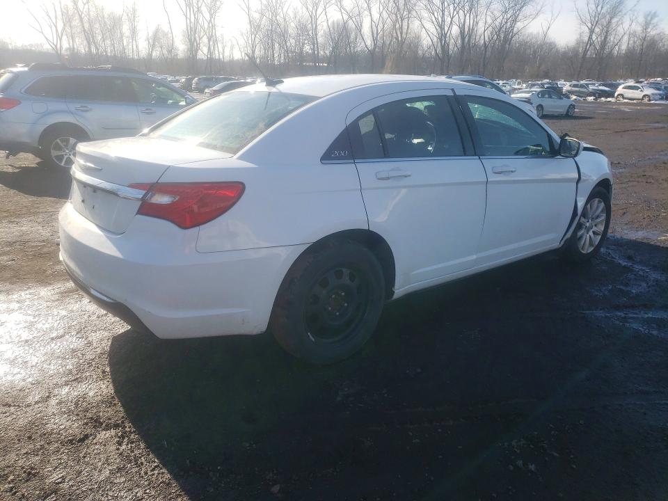 Photo 3 from auction – 2013 CHRYSLER 200 with VIN 1C3CCBBB5DN550628