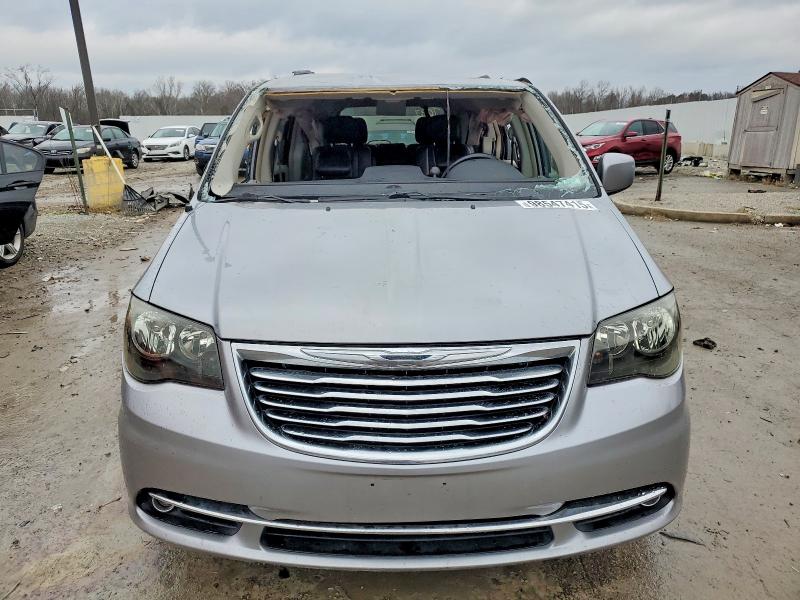 Photo 5 from auction – 2013 CHRYSLER TOWN & COU with VIN 2C4RC1BG6DR657637