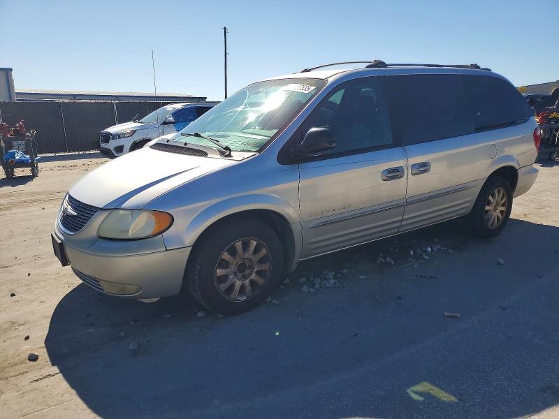 Photo 1 from auction – 2001 CHRYSLER TOWN & COU with VIN 2C4GP54L71R404688