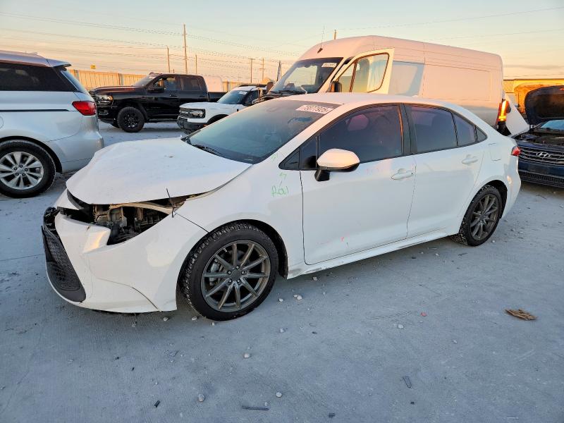 TOYOTA COROLLA LE 2020 with VIN 5YFEPRAE1LP028433 - Photo from auction