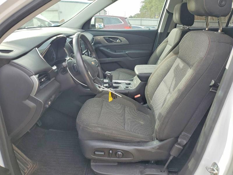 Photo 7 from auction – 2018 CHEVROLET TRAVERSE L with VIN 1GNERGKW3JJ107682