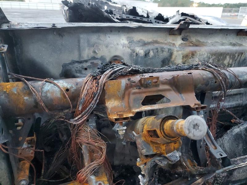 Photo 9 from auction – 2021 CHEVROLET SILVERADO with VIN 1GCPYCEF0MZ431882