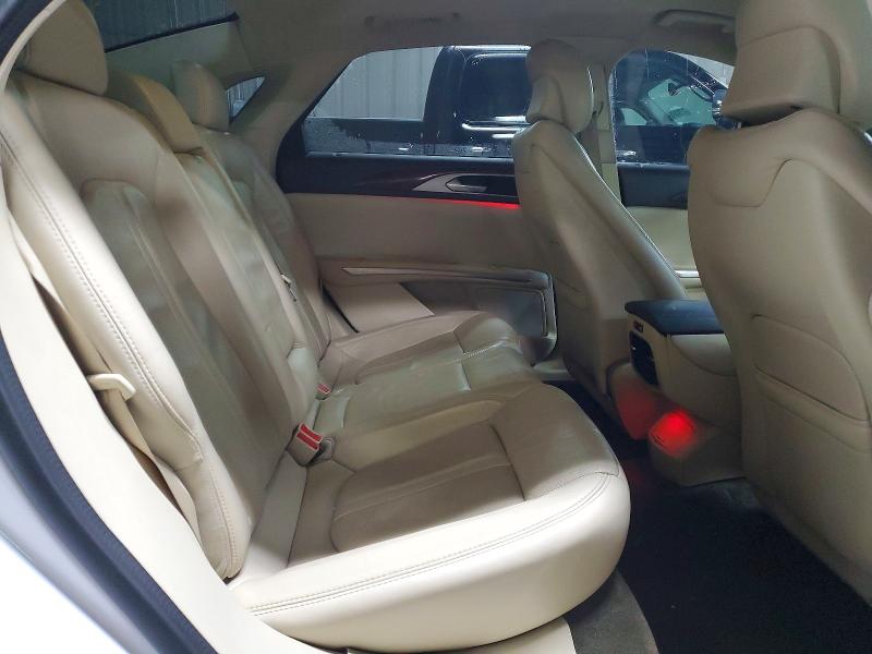 Photo 10 from auction – 2015 LINCOLN MKZ with VIN 3LN6L2LU4FR625730