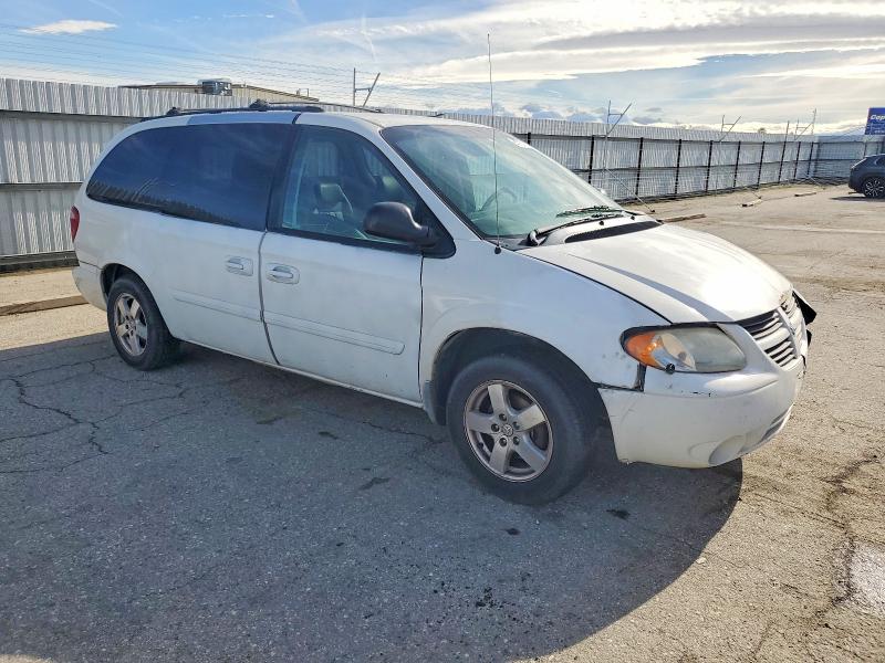 Photo 4 from auction – 2006 DODGE GRAND CARAVAN with VIN 2D8GP44L56R612149