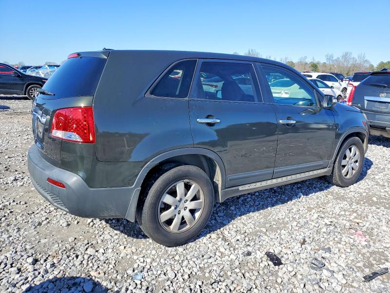 Photo 3 from auction – 2011 KIA SORENTO with VIN 5XYKT3A18BG106296