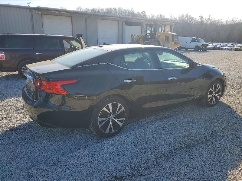 Photo 3 from auction – 2017 NISSAN MAXIMA with VIN 1N4AA6AP5HC450677