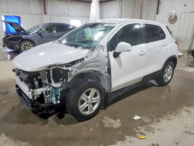 CHEVROLET TRAX LS 2021 with VIN KL7CJKSB5MB302539 - Photo from auction