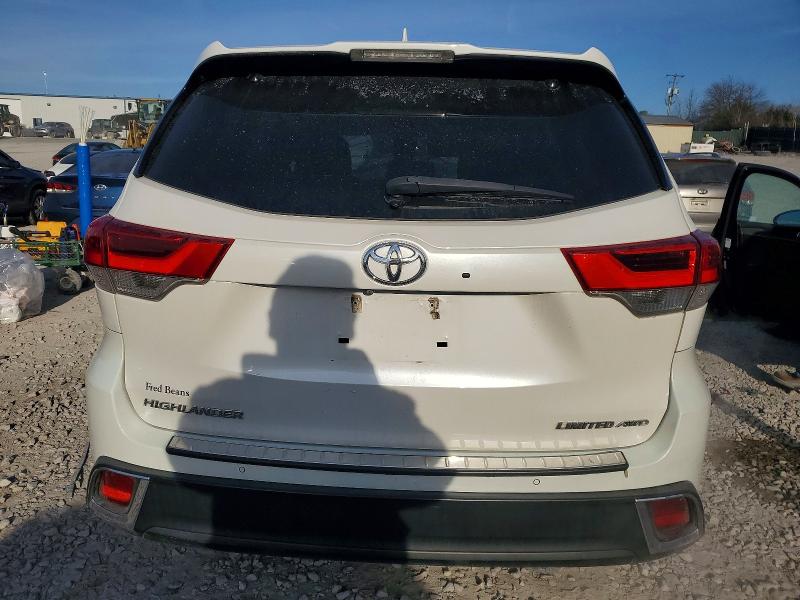 Photo 6 from auction – 2019 TOYOTA HIGHLANDER with VIN 5TDDZRFHXKS707390