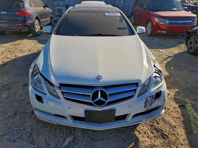 Photo 5 from auction – 2012 MERCEDES-BENZ E with VIN WDDKJ5KB8CF133291