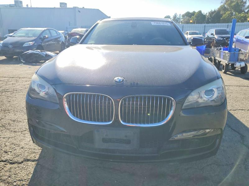 Photo 5 from auction – 2011 BMW 750 I with VIN WBAKA8C5XBCY36599