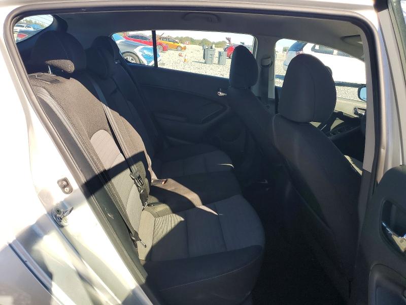 Photo 10 from auction – 2016 KIA FORTE with VIN KNAFK5A89G5527177