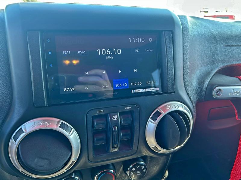Zdjęcie 11 z aukcji – 2015 JEEP WRANGLER U z VIN 1C4BJWEG5FL559114