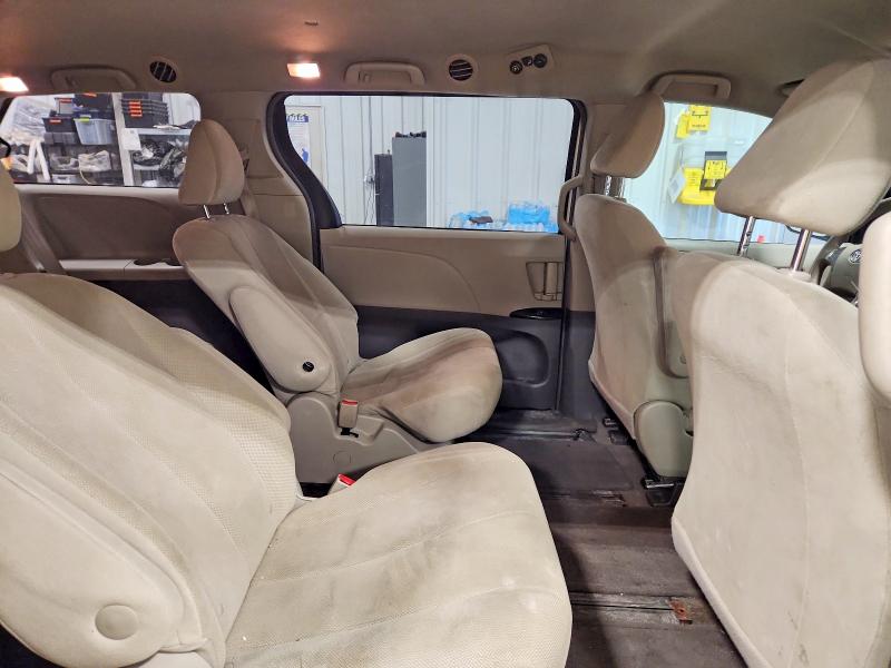 Photo 11 from auction – 2011 TOYOTA SIENNA with VIN 5TDZK3DC3BS153494