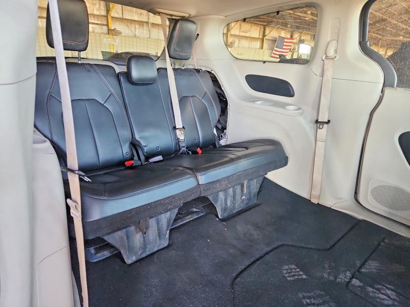 Photo 11 from auction – 2017 CHRYSLER PACIFICA with VIN 2C4RC1BG9HR539748