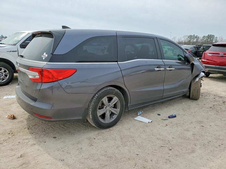 Photo 3 from auction – 2018 HONDA ODYSSEY EX with VIN 5FNRL6H72JB091102