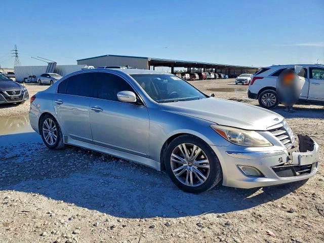 Photo 4 from auction – 2012 HYUNDAI GENESIS with VIN KMHGC4DD5CU161186