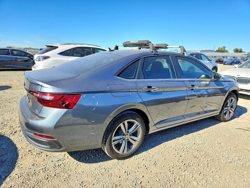 Photo 3 from auction – 2022 VOLKSWAGEN JETTA with VIN 3VWEM7BU2NM007813